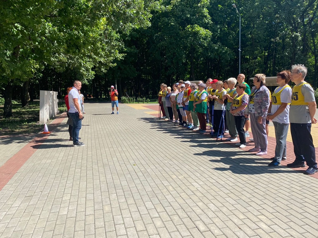 В парке Юсуповых прошло замечательное спортивное мероприятие для старшего поколения нашего района - фестиваль Всероссийского физкультурно-спортивного комплекса &quot;Готов к труду и обороне&quot; среди жителей 15-18 ступеней (55 -70 лет и старше)..