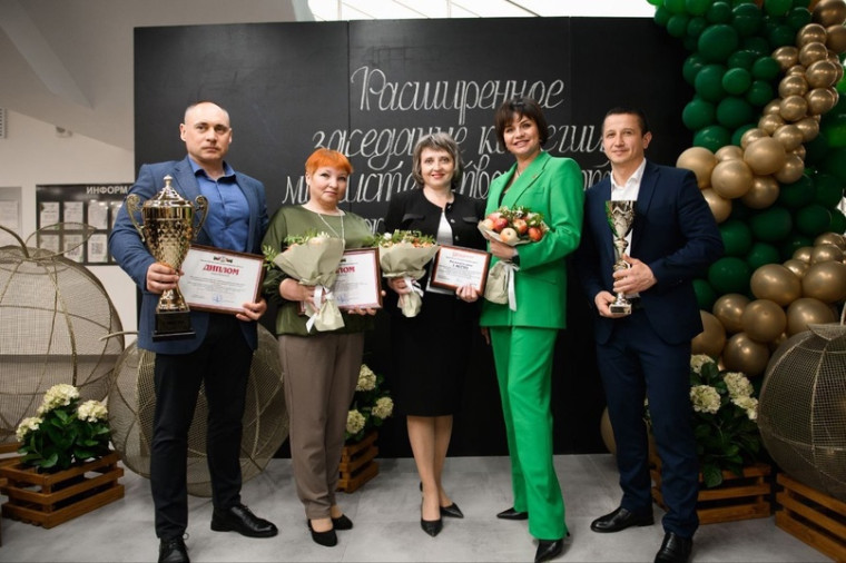 Дорогие друзья. Хочется поделиться с вами радостной новостью.. Дорогие друзья. Хочется поделиться с вами радостной новостью..