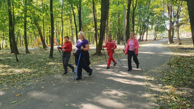 На улице последние тёплые деньки, самое время выполнить нормативы ГТО!!!. На улице последние тёплые деньки, самое время выполнить нормативы ГТО!!!.
